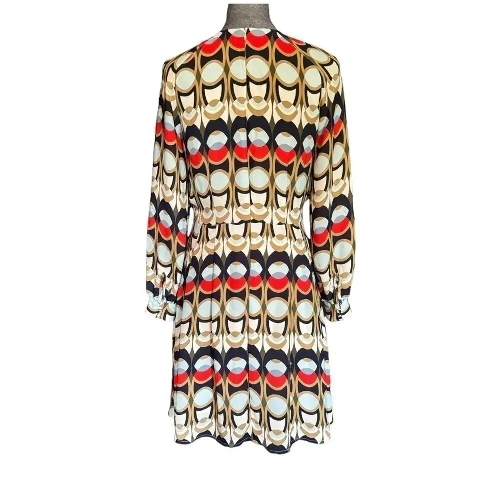 $2/20 H&M Dress SZ 8  Multi-Colored  gently worn Midi-Calf length graphic print - Picture 3 of 3